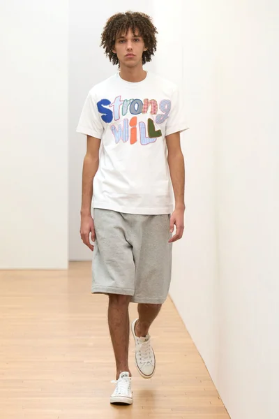 Look 3
